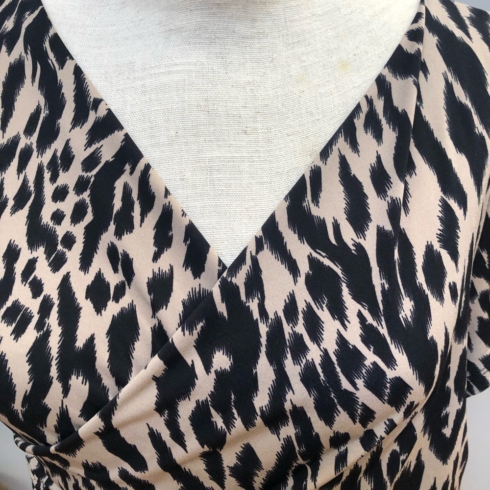 𝅺VINCE Camuto animal print stretch short sleeve dress size M‎ - Picture 5 of 14